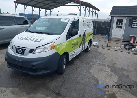 2015 Nissan Nv200 S z USA, uszkodzony, nr VIN 3N6CM0KNXFK727784